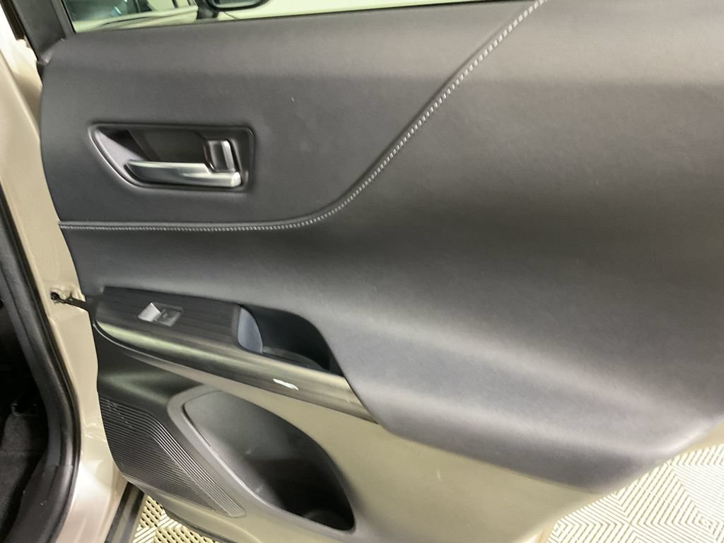 Used 2023 Toyota Venza Limited AWD/4WD image 22