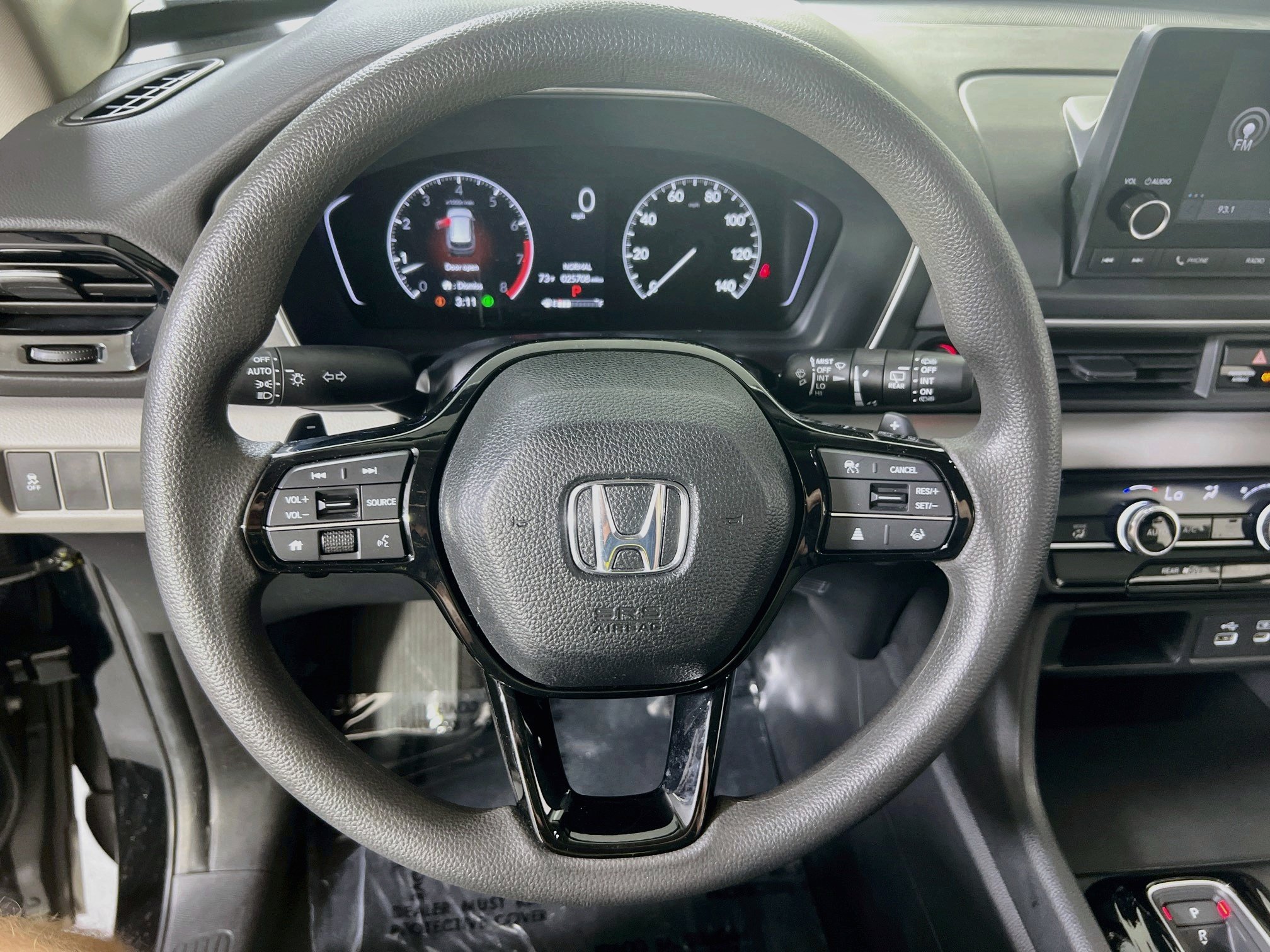 Used 2023 Honda Pilot LX image 11