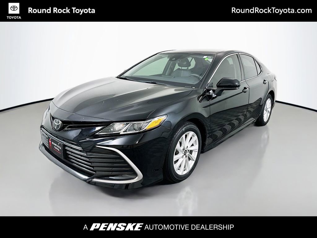 Used 2022 Toyota Camry LE image 1