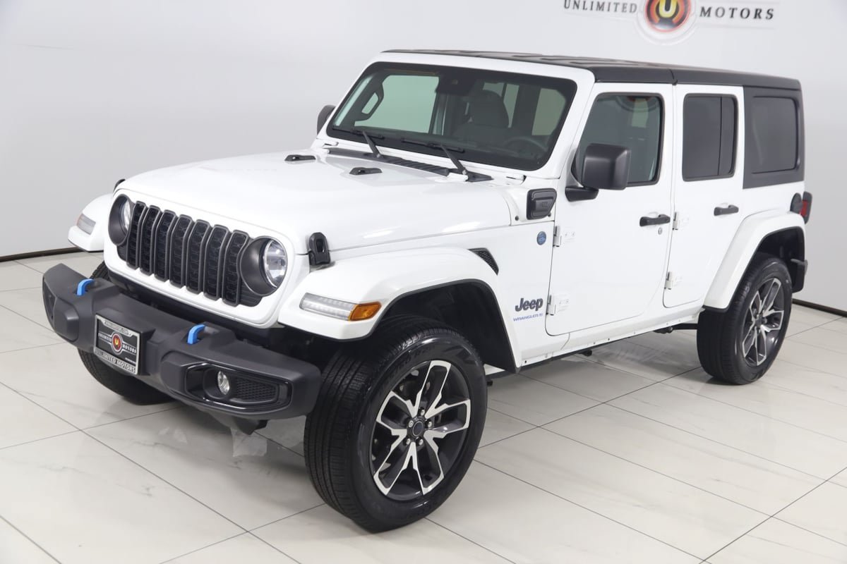Used 2024 Jeep Wrangler Unlimited w/ Convenience Group AWD/4WD image 20