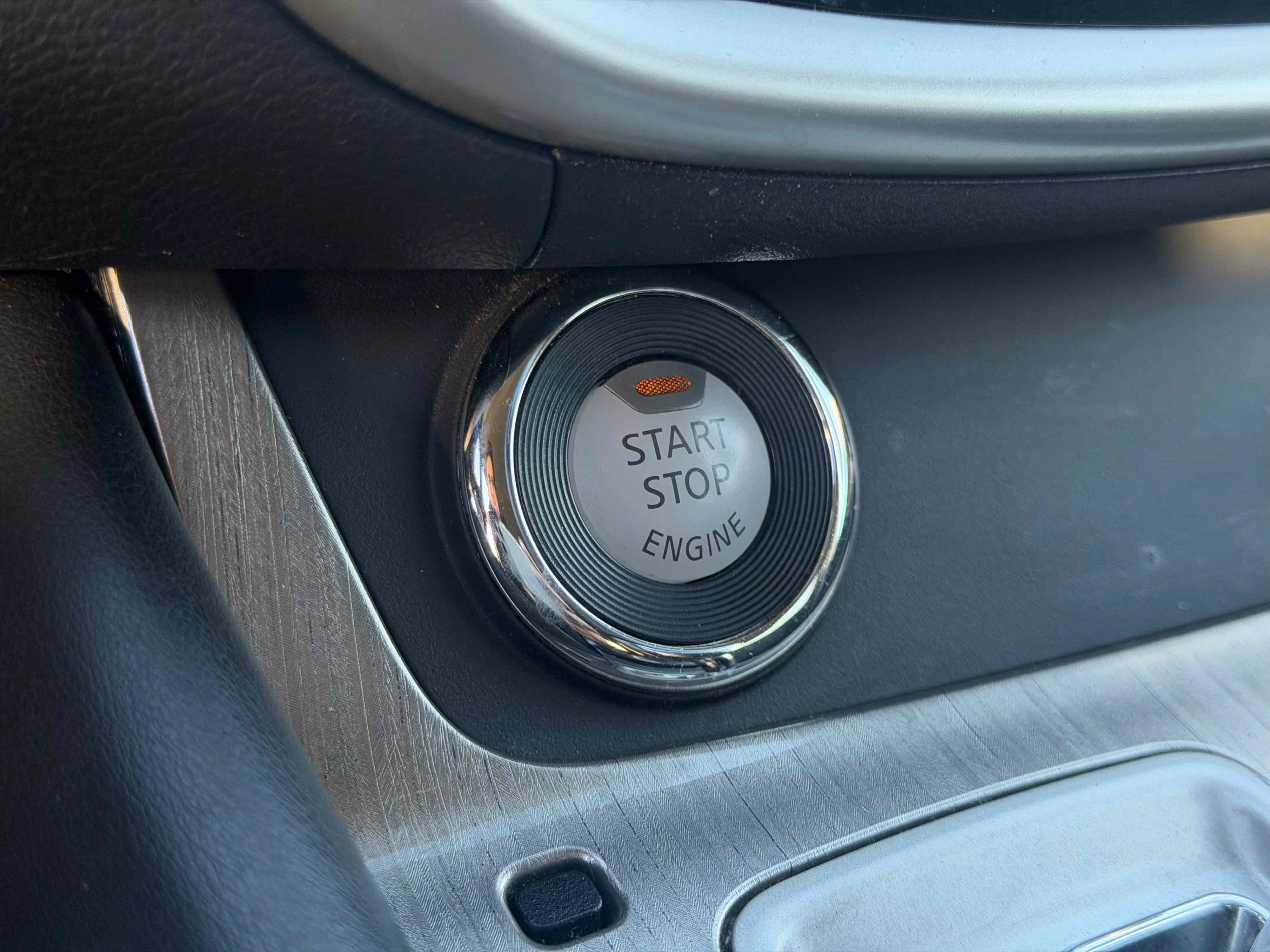 Used 2017 Nissan Murano SV w/ Cargo Package FWD image 29