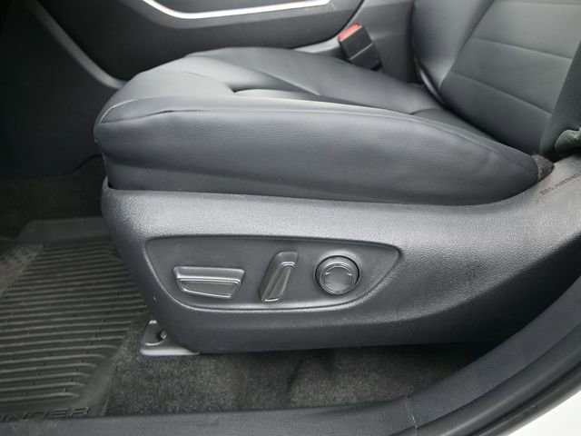 Used 2026 Toyota Highlander XLE image 12