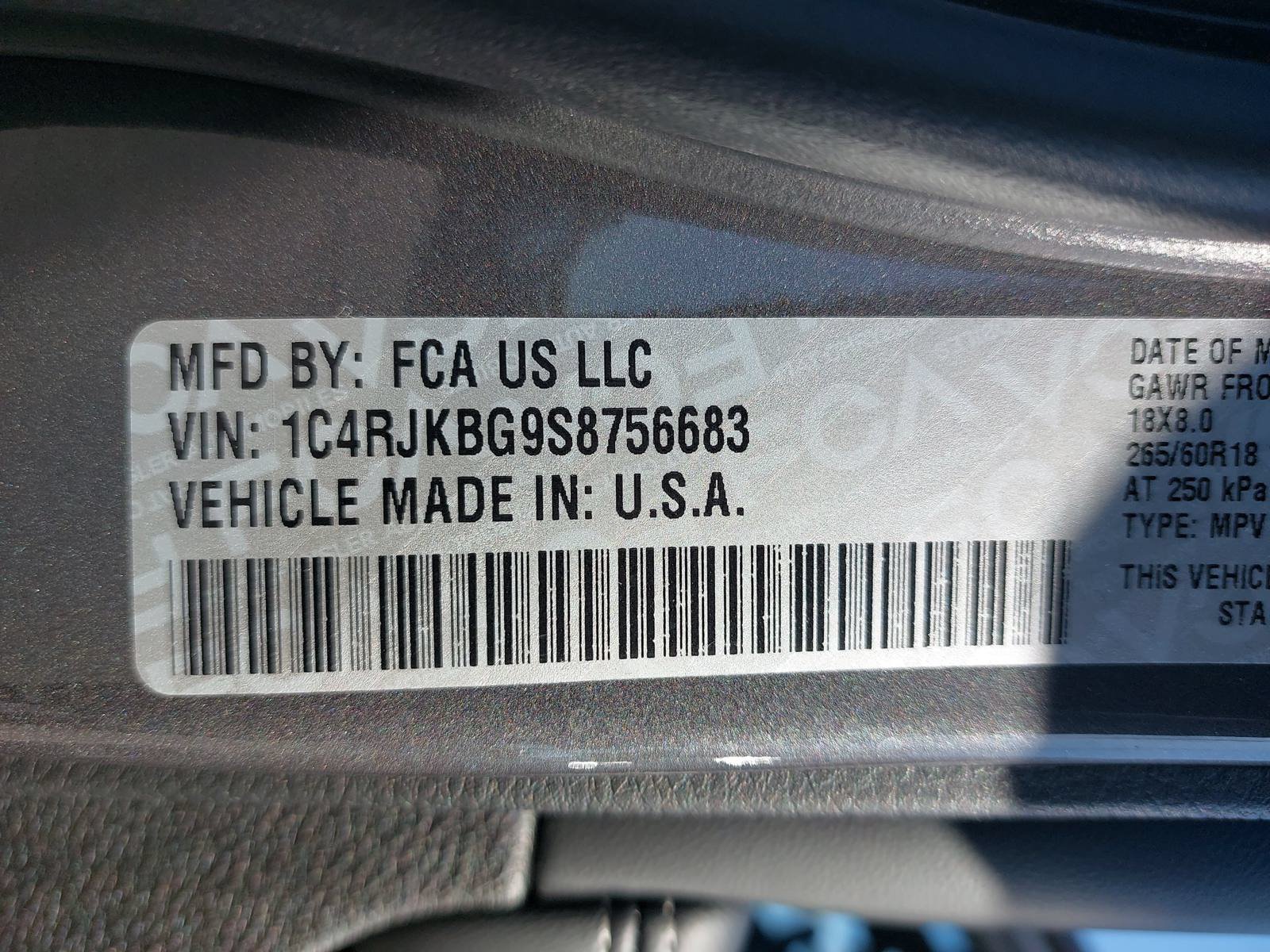 Used 2025 Jeep Grand Cherokee L Limited AWD/4WD image 37