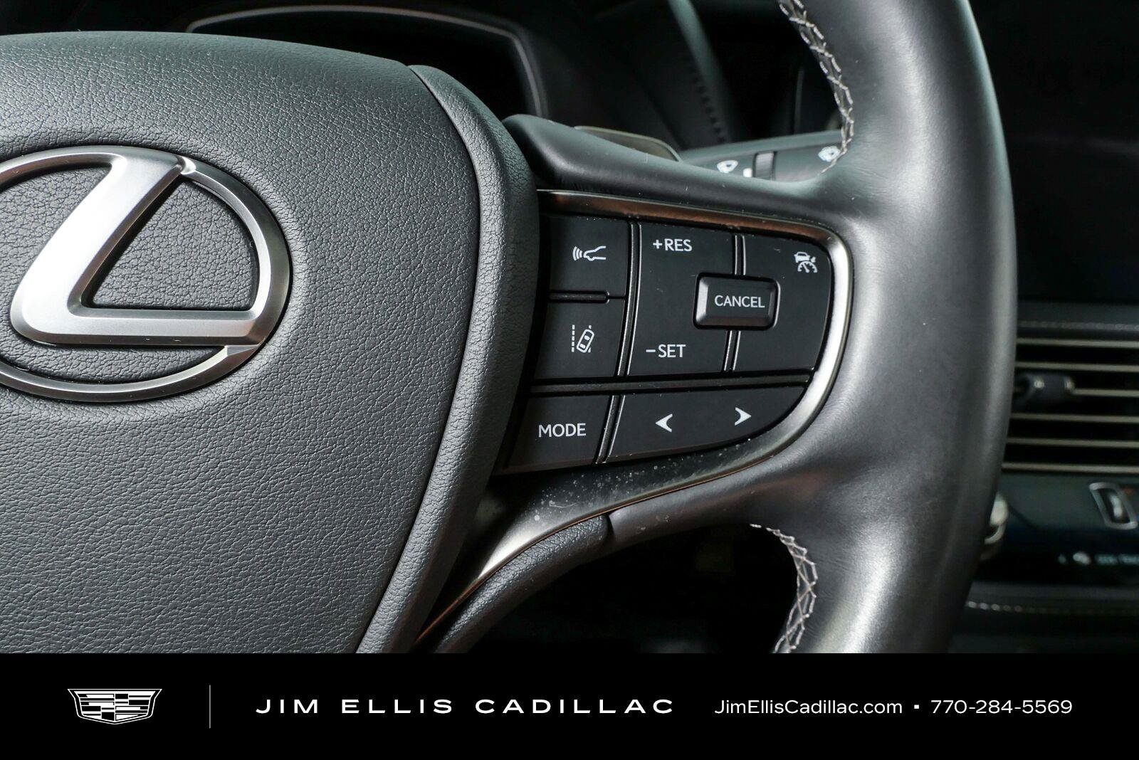 Used 2021 Lexus LS 500 w/ Accessory Package (Z1) RWD image 11