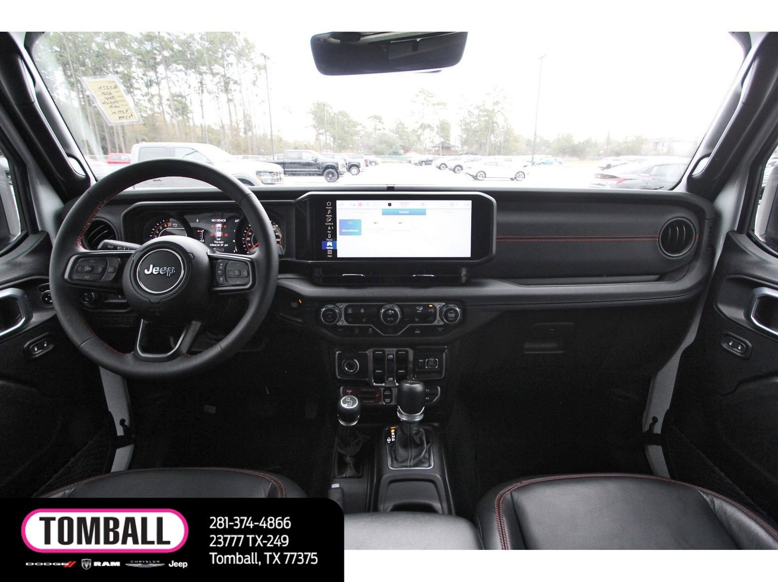 Used 2024 Jeep Gladiator Rubicon w/ Technology Group AWD/4WD image 11