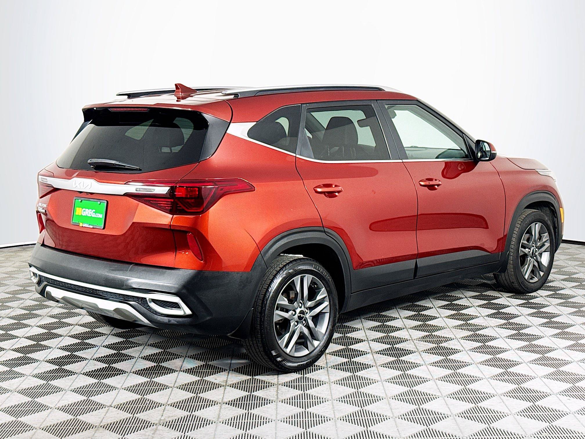 Used 2023 Kia Seltos S w/ Navigation Package FWD image 8