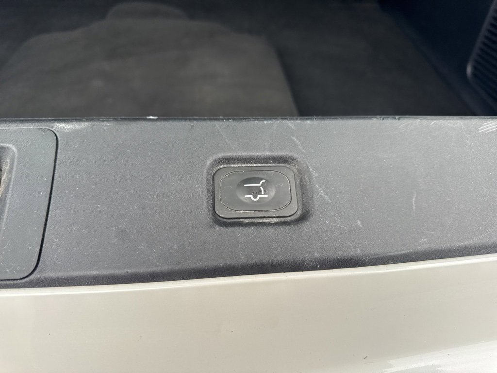 Used 2025 Lincoln Navigator L Reserve image 14