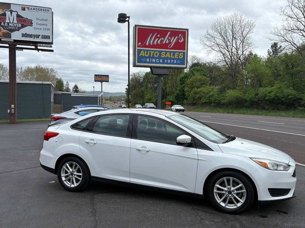 Used 2015 Ford Focus SE
