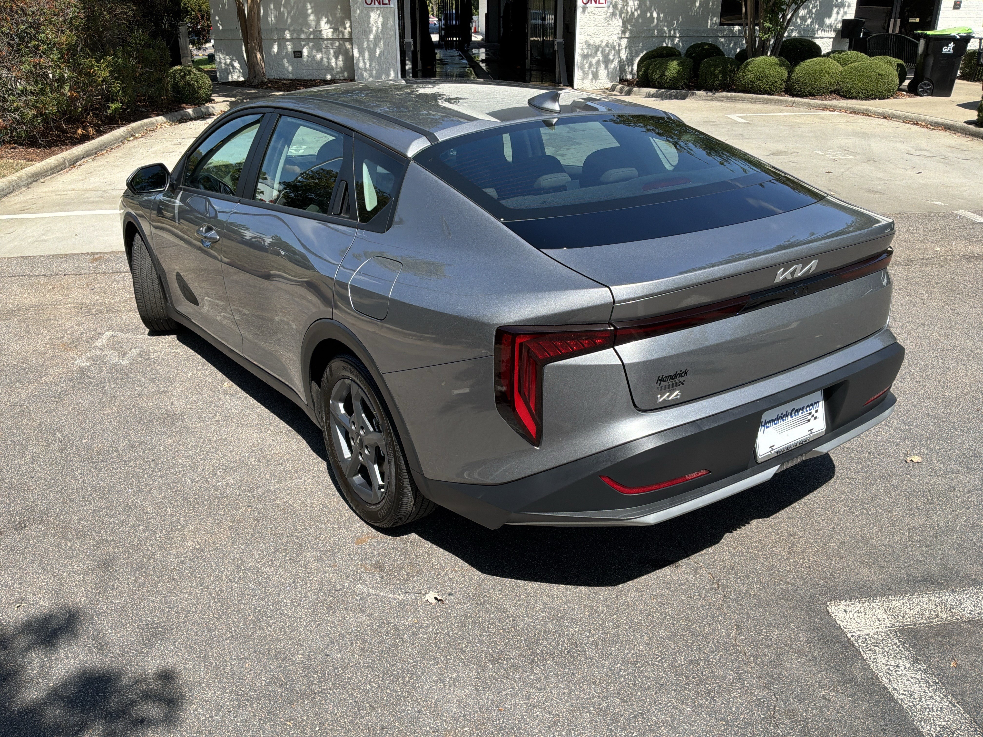 Used 2025 Kia K4 FWD image 8
