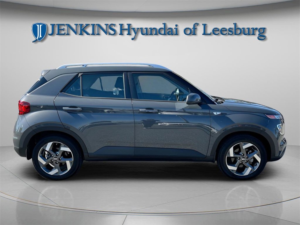 Certified 2024 Hyundai Venue SEL image 10
