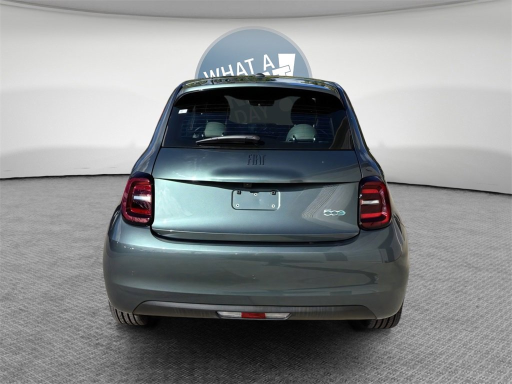 New 2025 FIAT 500 e image 8