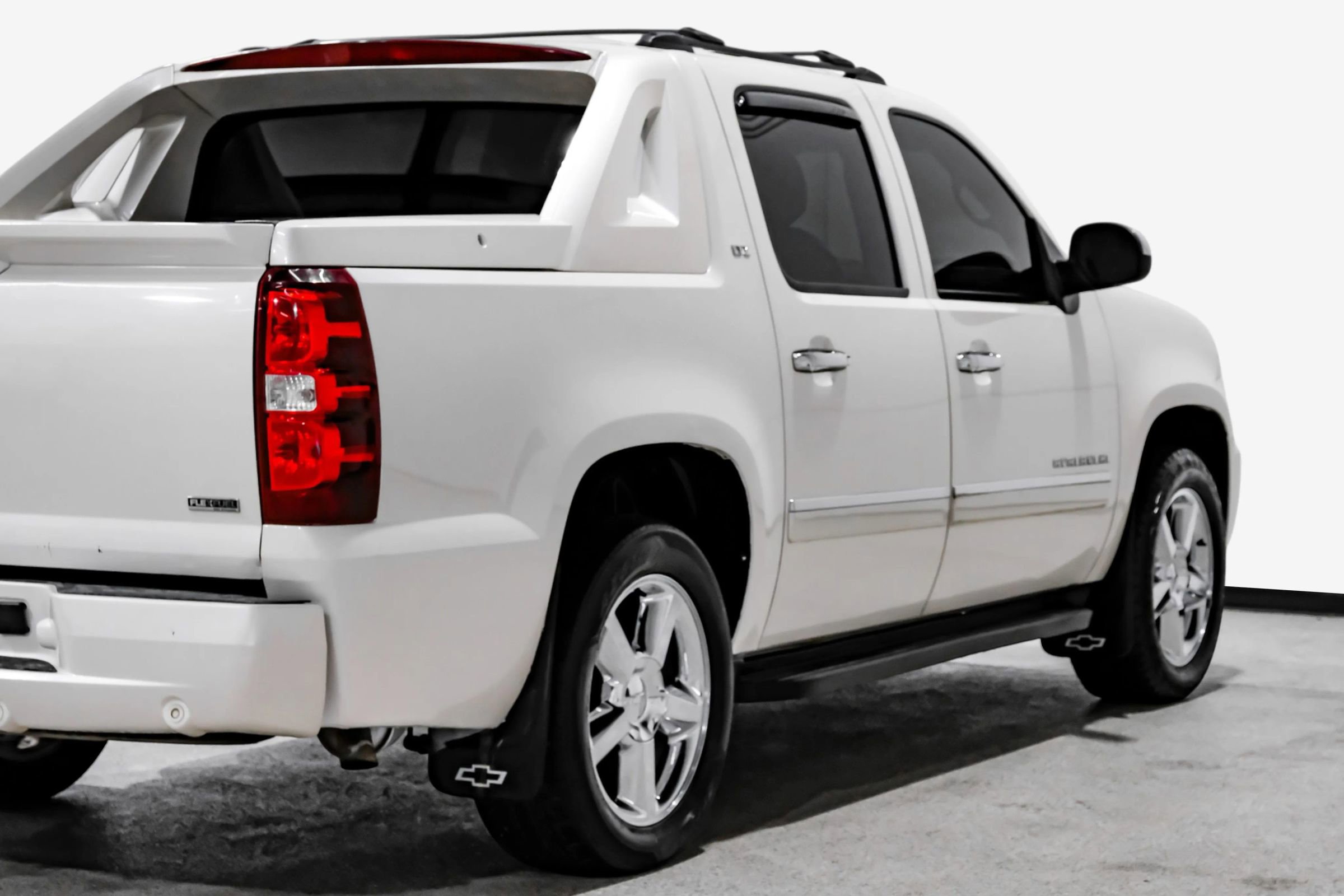 Used 2012 Chevrolet Avalanche LTZ image 15