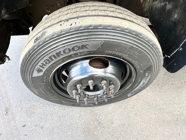 Used 2009 Ford F550 2WD Regular Cab Super Duty image 22