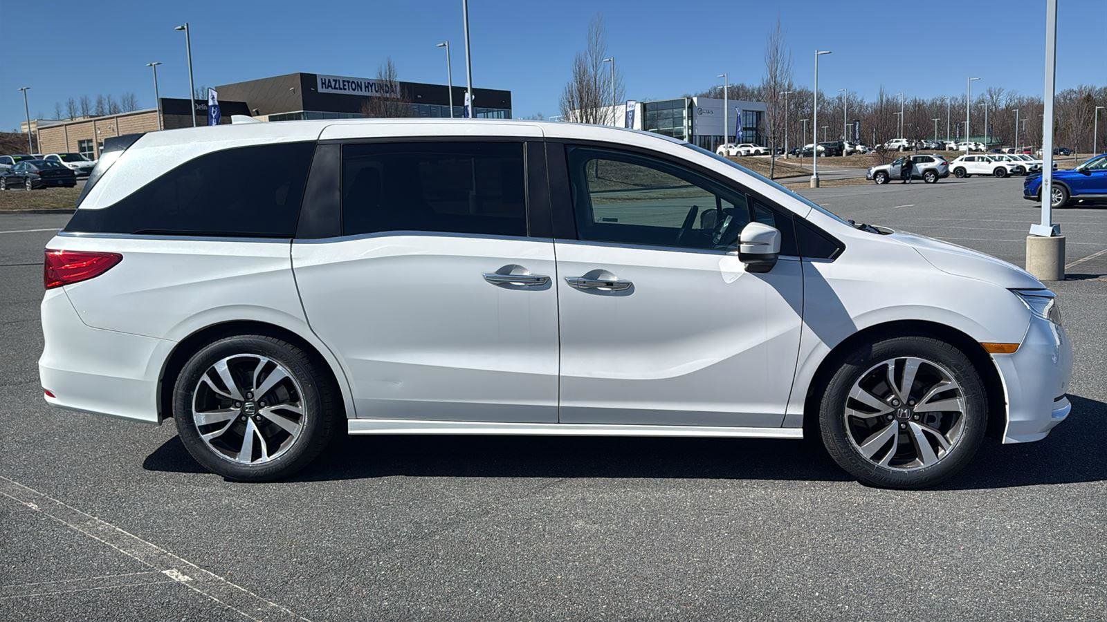 Used 2023 Honda Odyssey Touring image 4