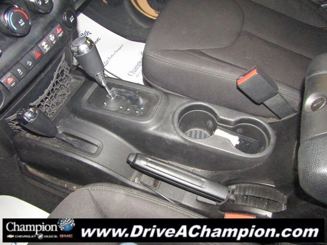 Used 2013 Jeep Wrangler Unlimited Sport image 28