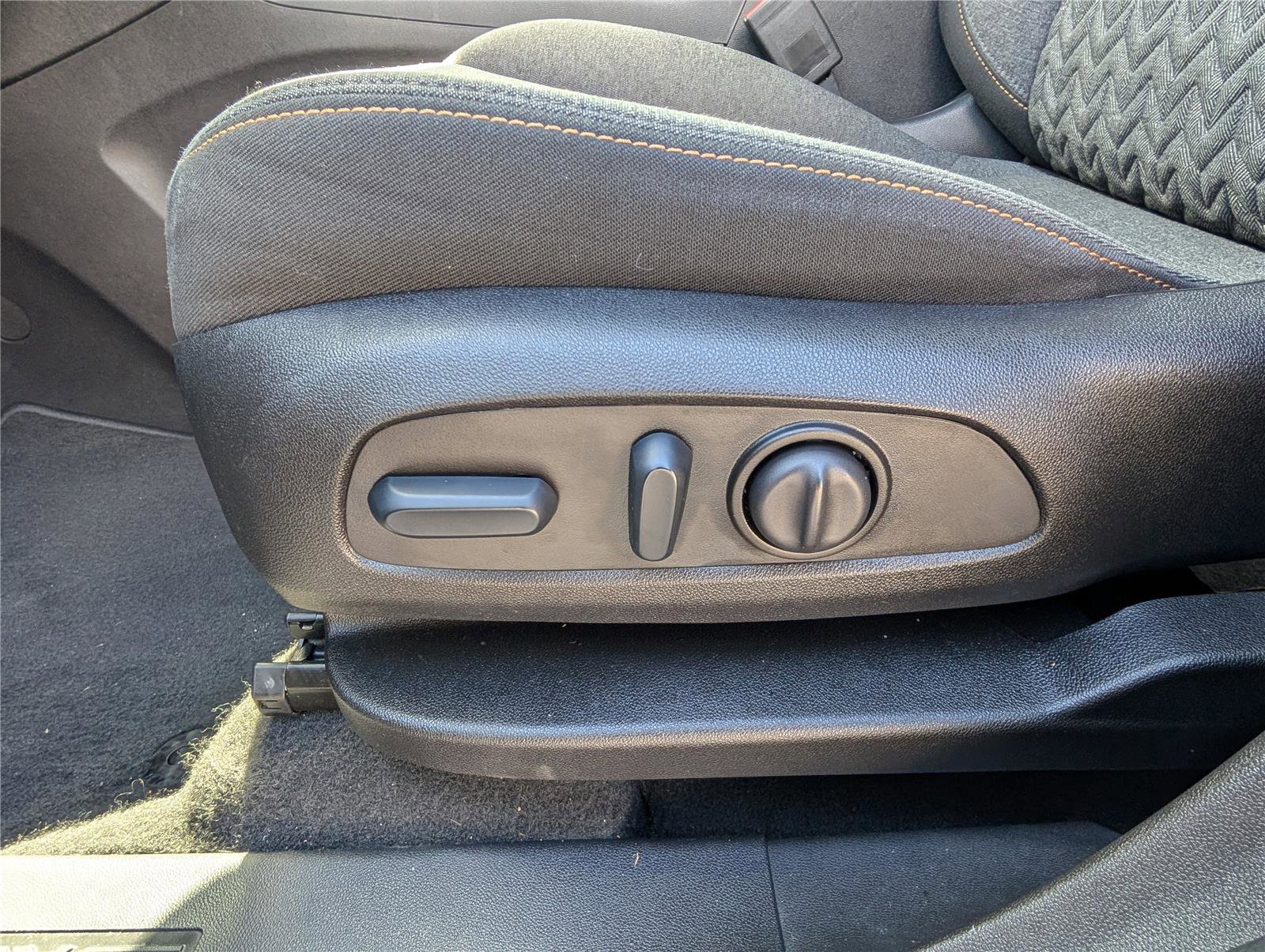 Used 2023 Chevrolet Equinox LT image 19