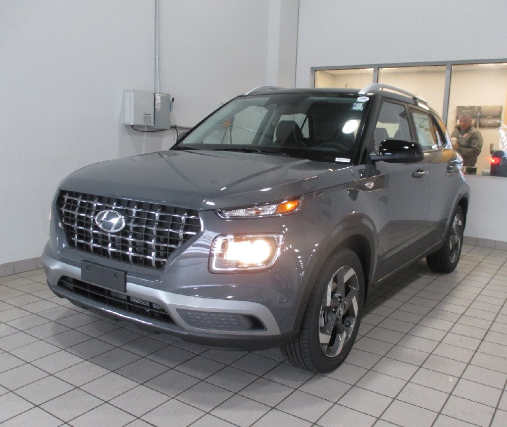 New 2026 Hyundai Venue SEL FWD image 11