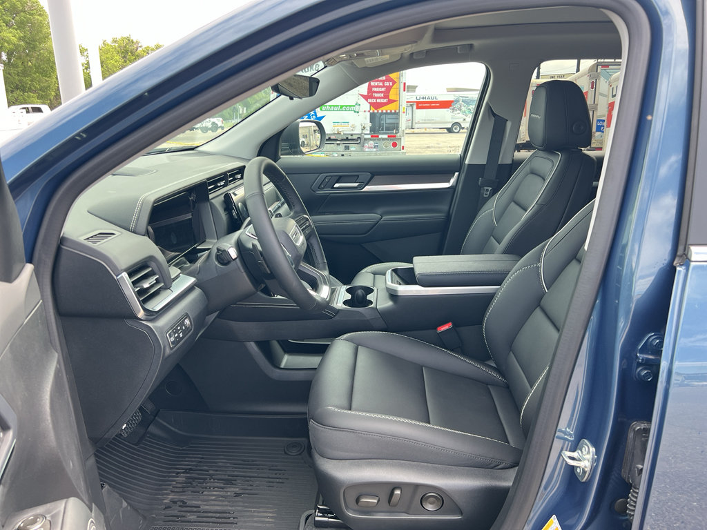 New 2026 GMC Terrain Denali w/ LPO, Floor Liner Package AWD/4WD image 17