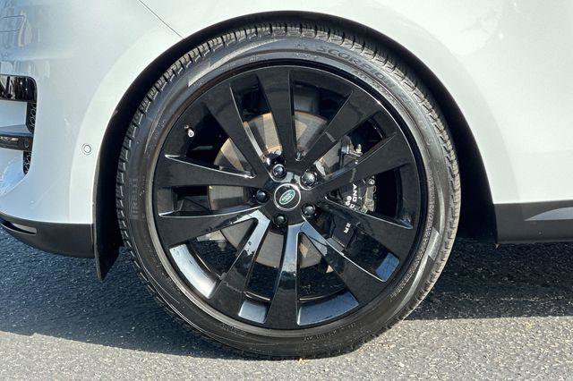 Used 2024 Land Rover Range Rover Sport SE AWD/4WD image 25