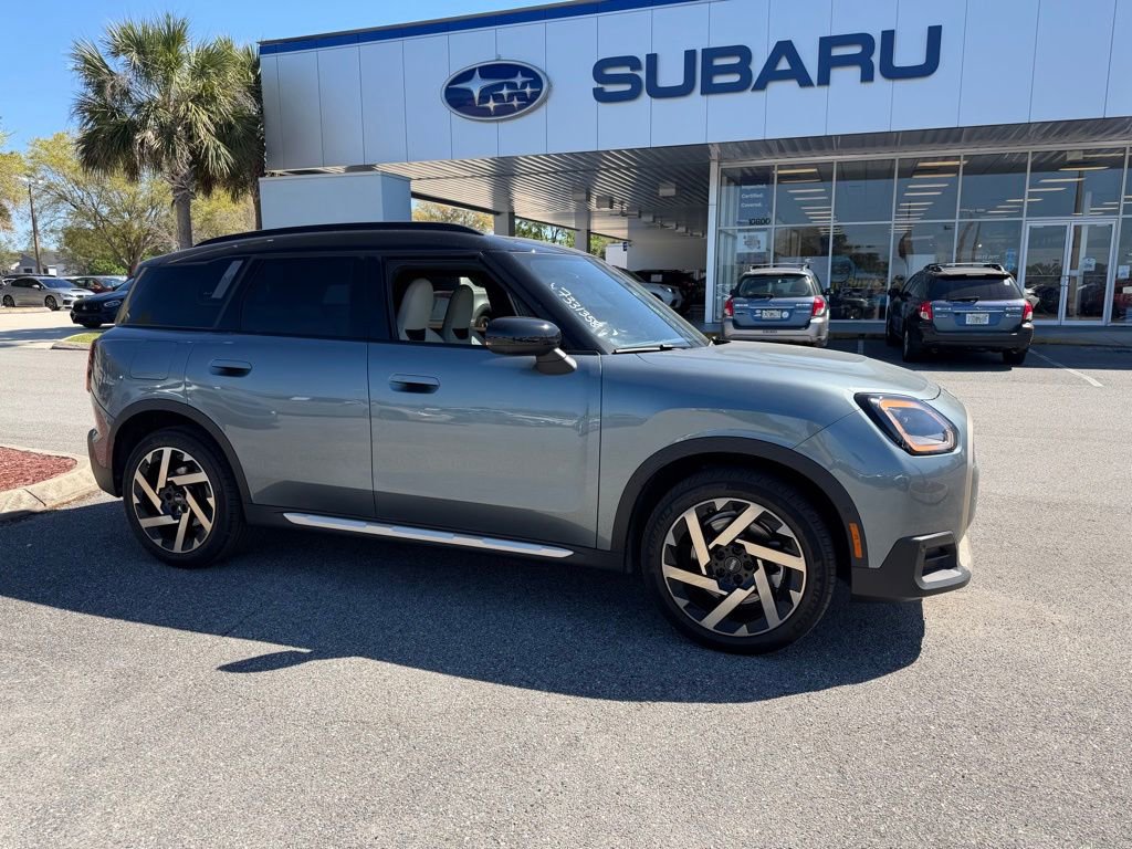 Used 2025 MINI Cooper Countryman S image 1