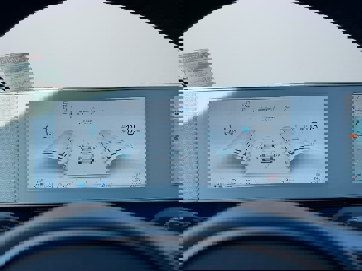 Used 2024 Hyundai Ioniq 5 SEL image 12