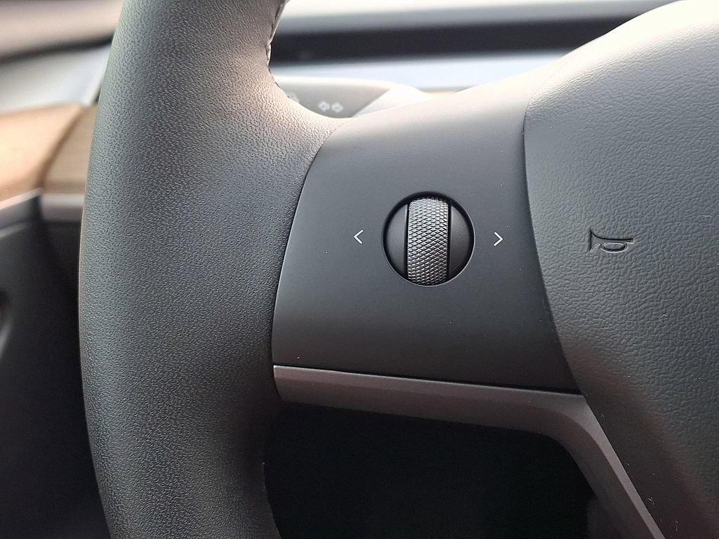 Used 2023 Tesla Model 3 Standard Range RWD image 22