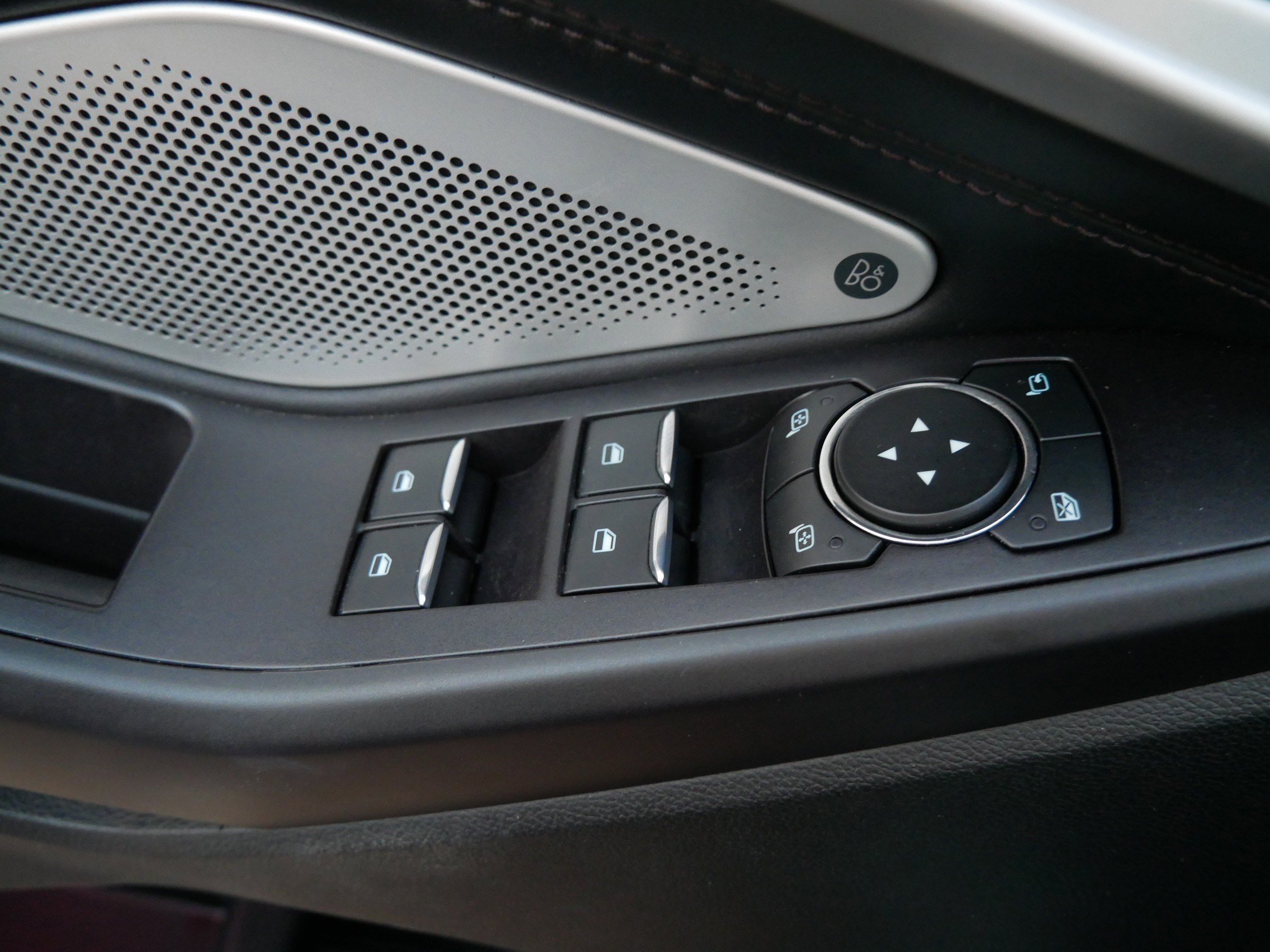 Certified 2020 Ford Explorer Platinum w/ Premium Technology Package image 20