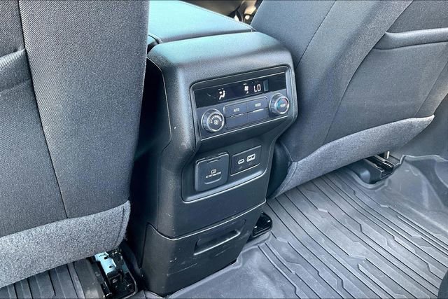 Used 2023 GMC Acadia SLE w/ Driver Convenience Package image 10