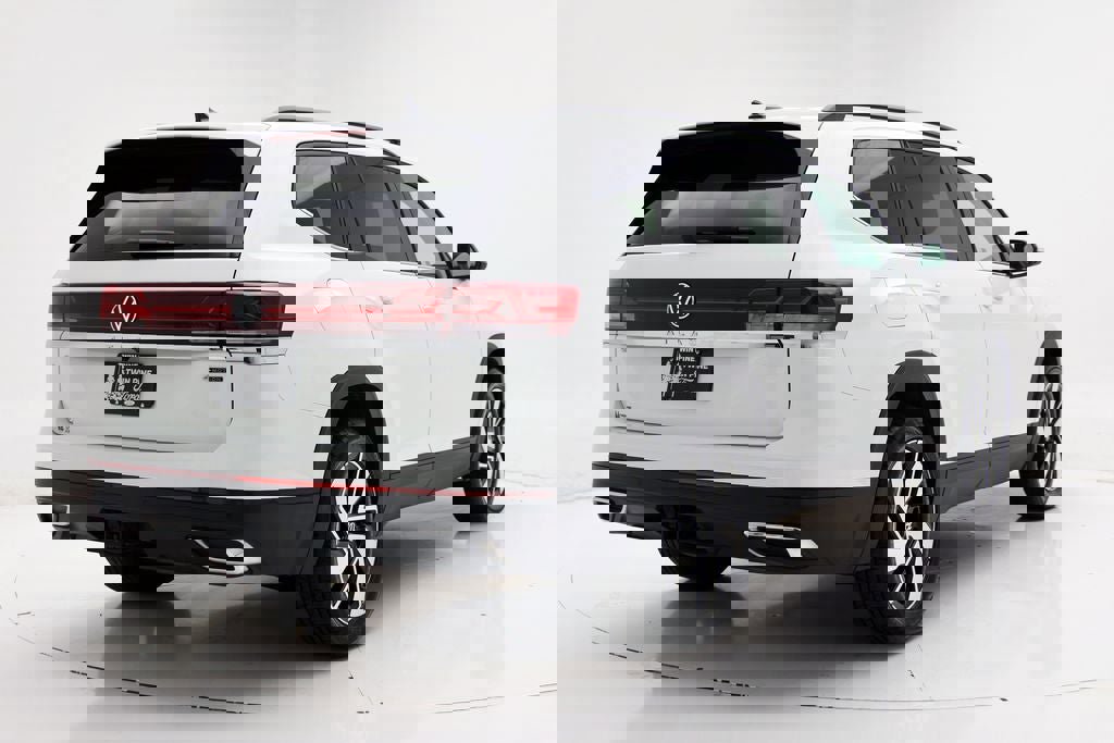 Used 2025 Volkswagen Atlas SE image 9