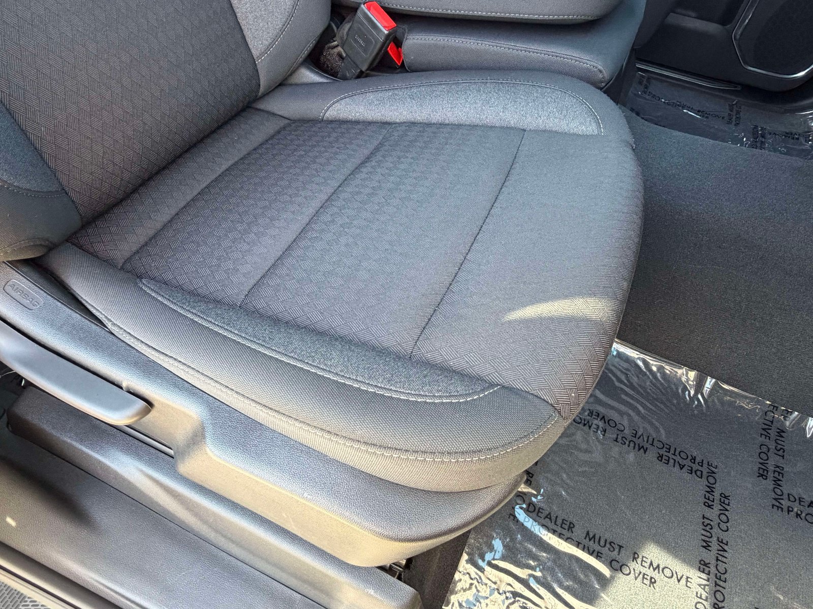 Used 2023 Chevrolet Silverado 1500 LT AWD/4WD image 29