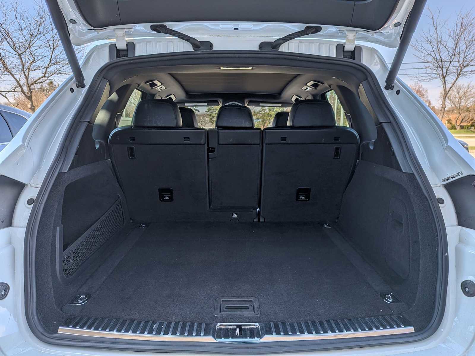 Used 2017 Porsche Cayenne Platinum Edition image 34