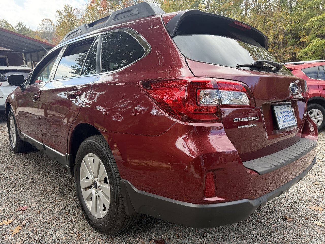 Used 2017 Subaru Outback 2.5i Premium AWD/4WD image 7