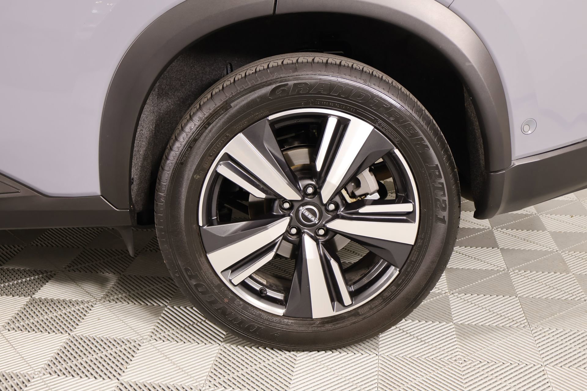 Used 2025 Nissan Rogue SL w/ SL Premium Package image 19