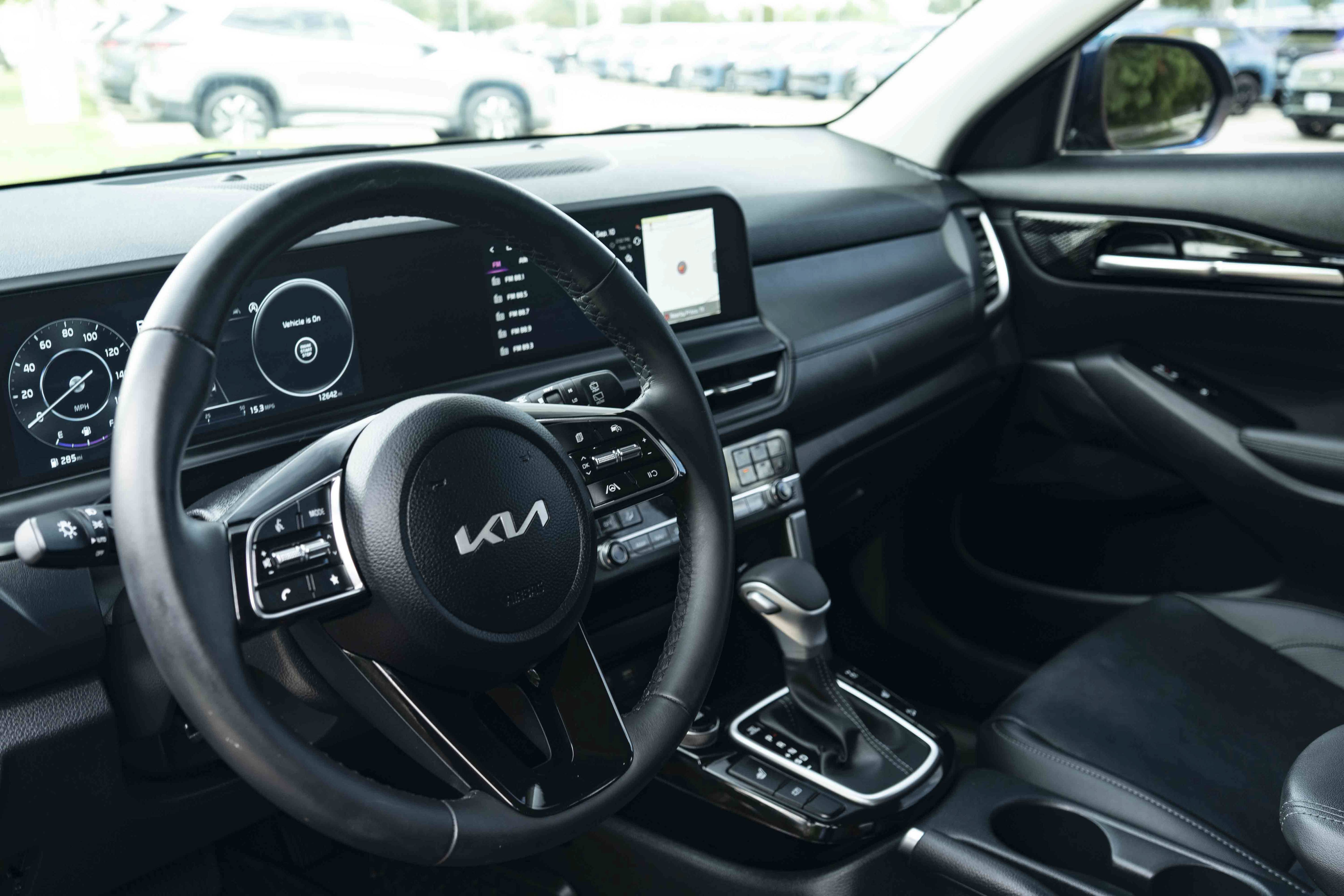 Used 2024 Kia Seltos EX AWD/4WD image 15