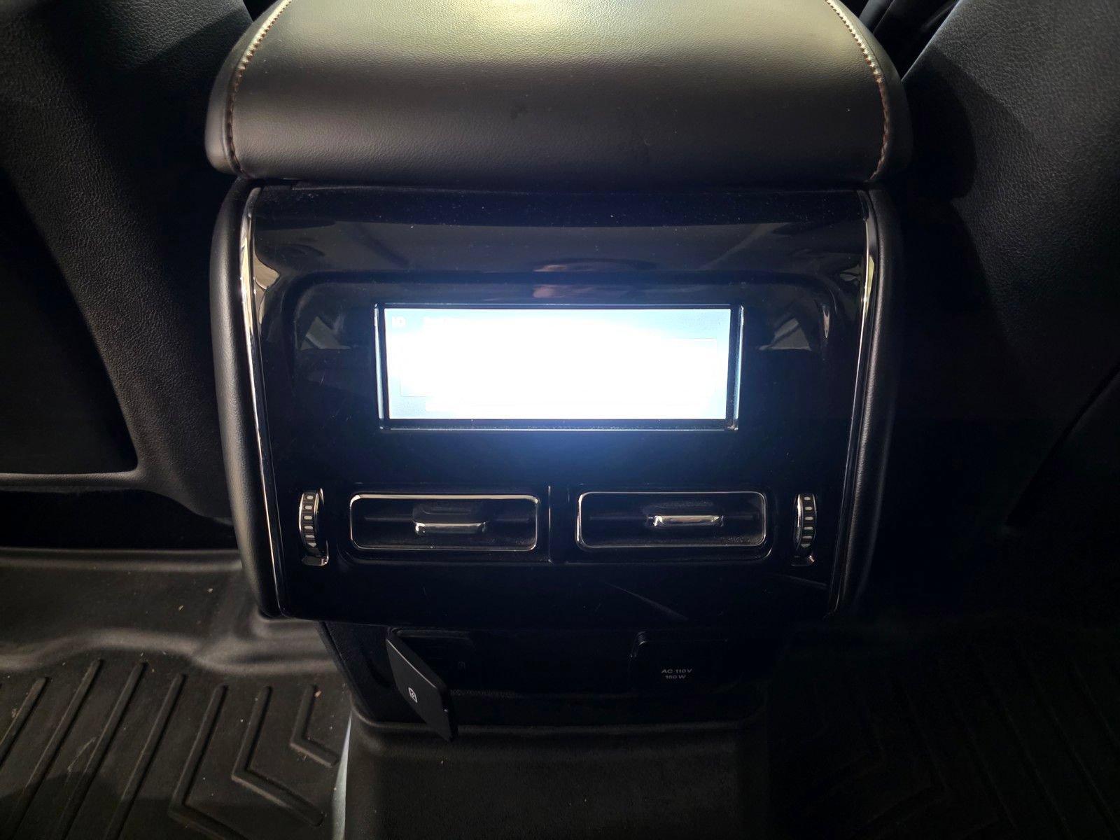 Used 2020 Lincoln Aviator Grand Touring w/ Elements Package Plus AWD/4WD image 13