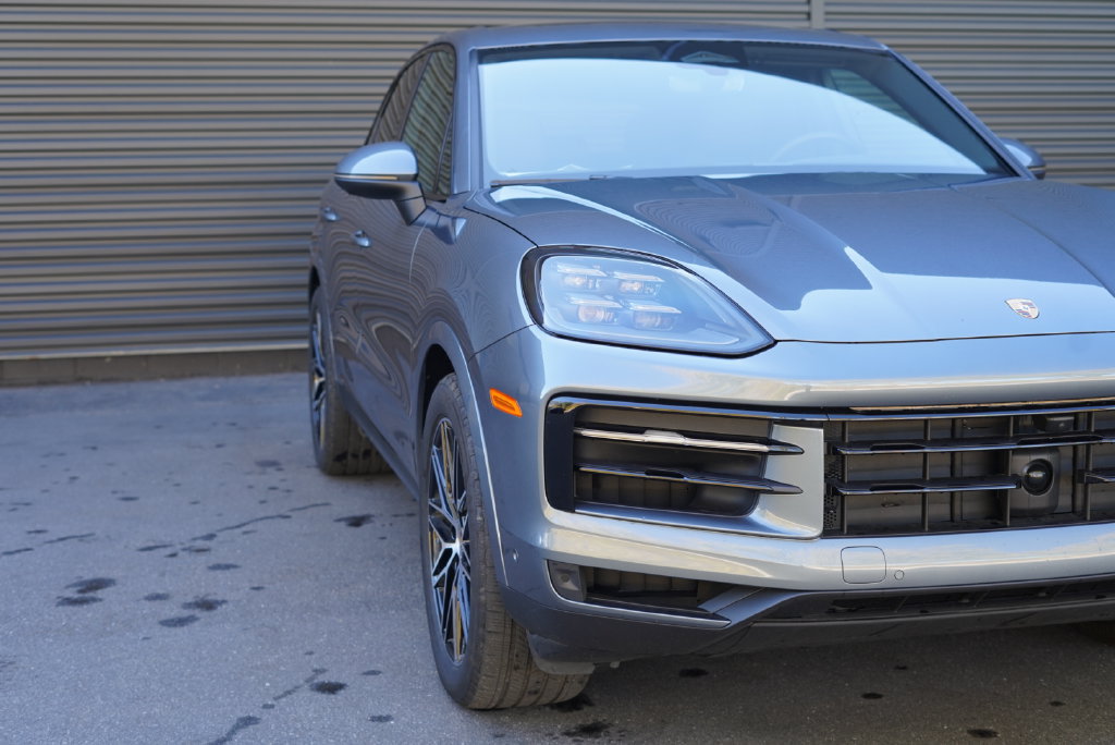 Certified 2026 Porsche Cayenne AWD/4WD image 20