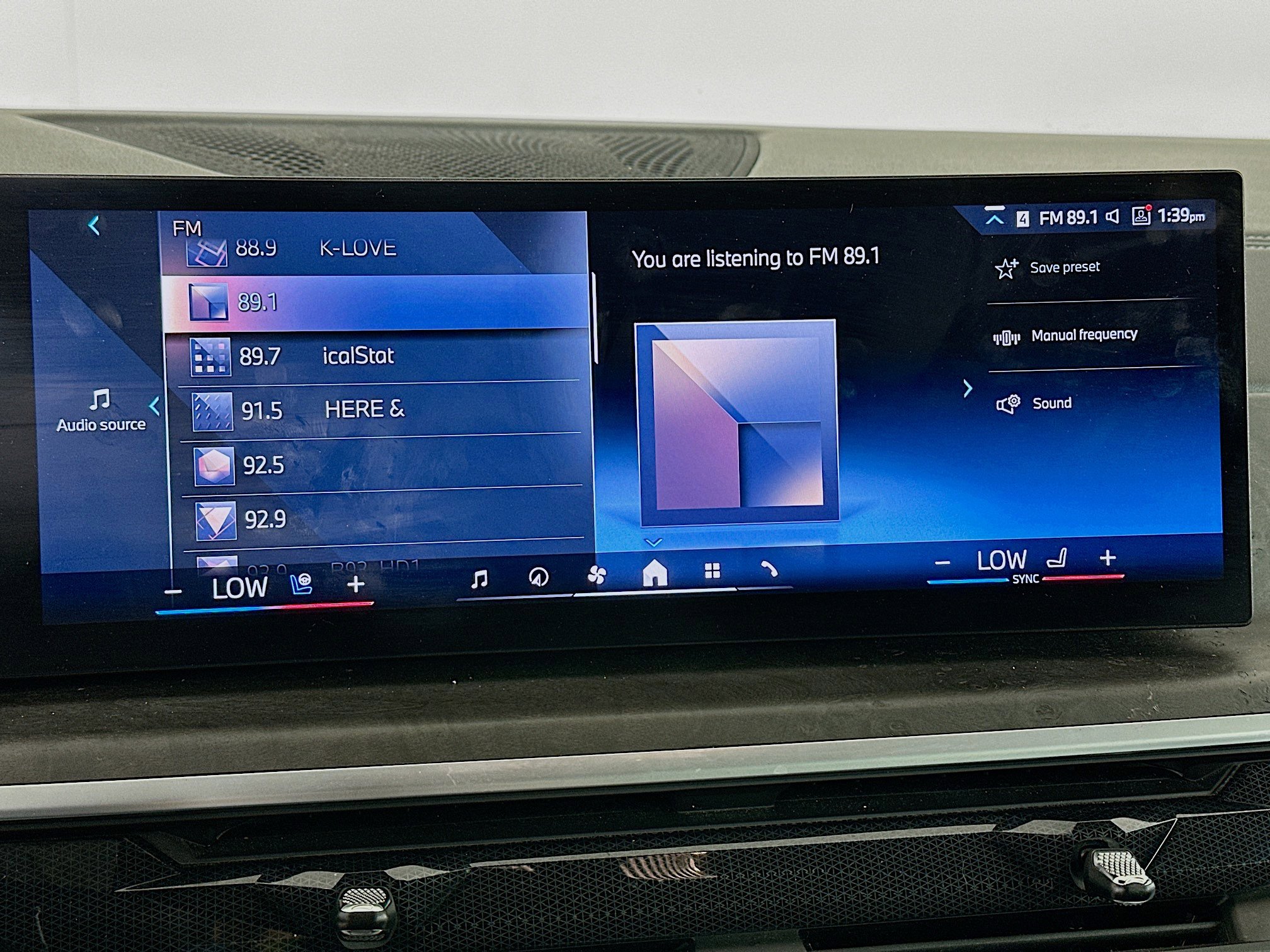 Used 2024 BMW X5 sDrive40i w/ Premium Package image 21