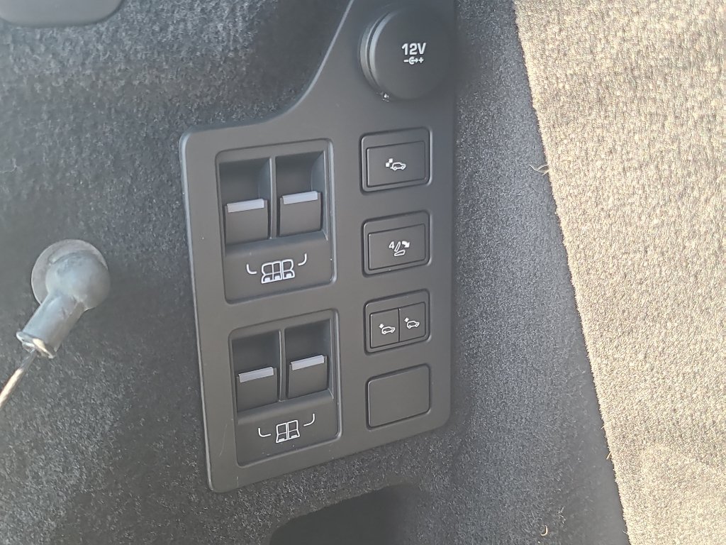 Used 2018 Land Rover Discovery HSE AWD/4WD image 43