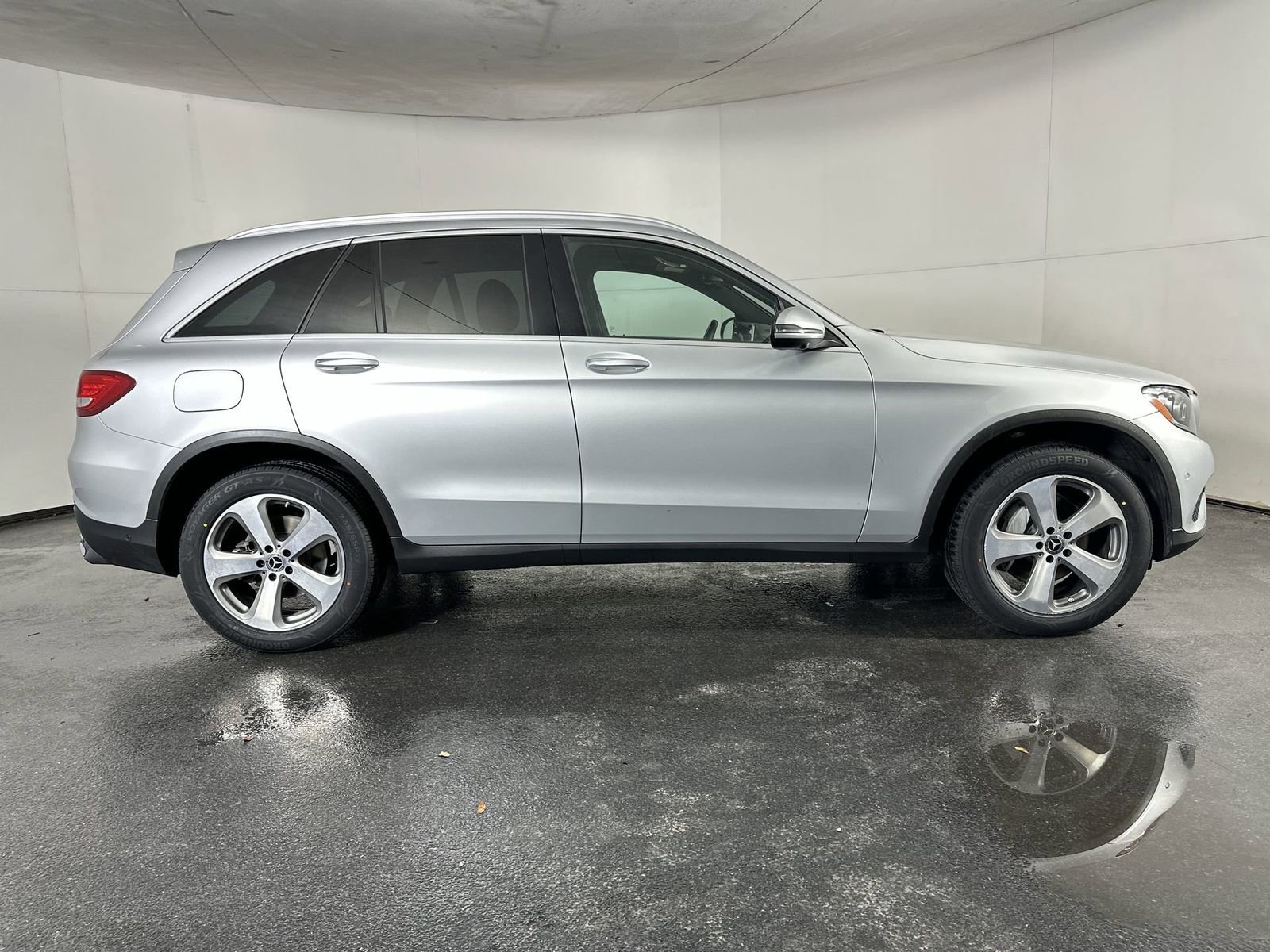 Used 2018 Mercedes-Benz GLC 300 4MATIC w/ Premium Package image 13