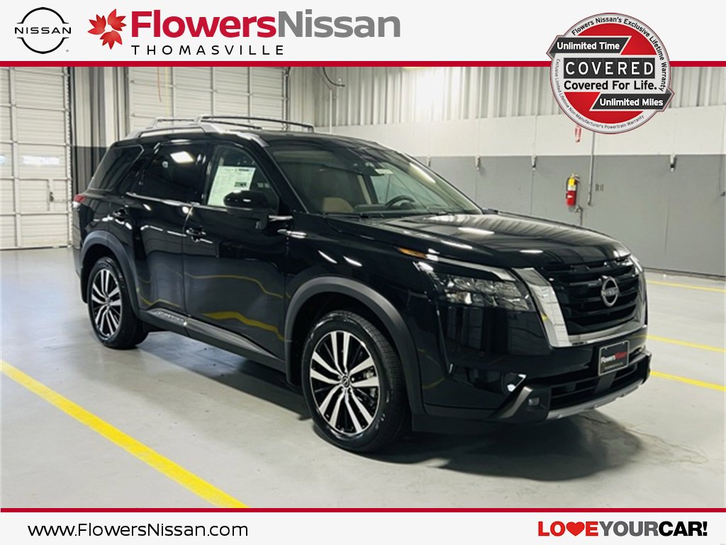 New 2025 Nissan Pathfinder Platinum image 1
