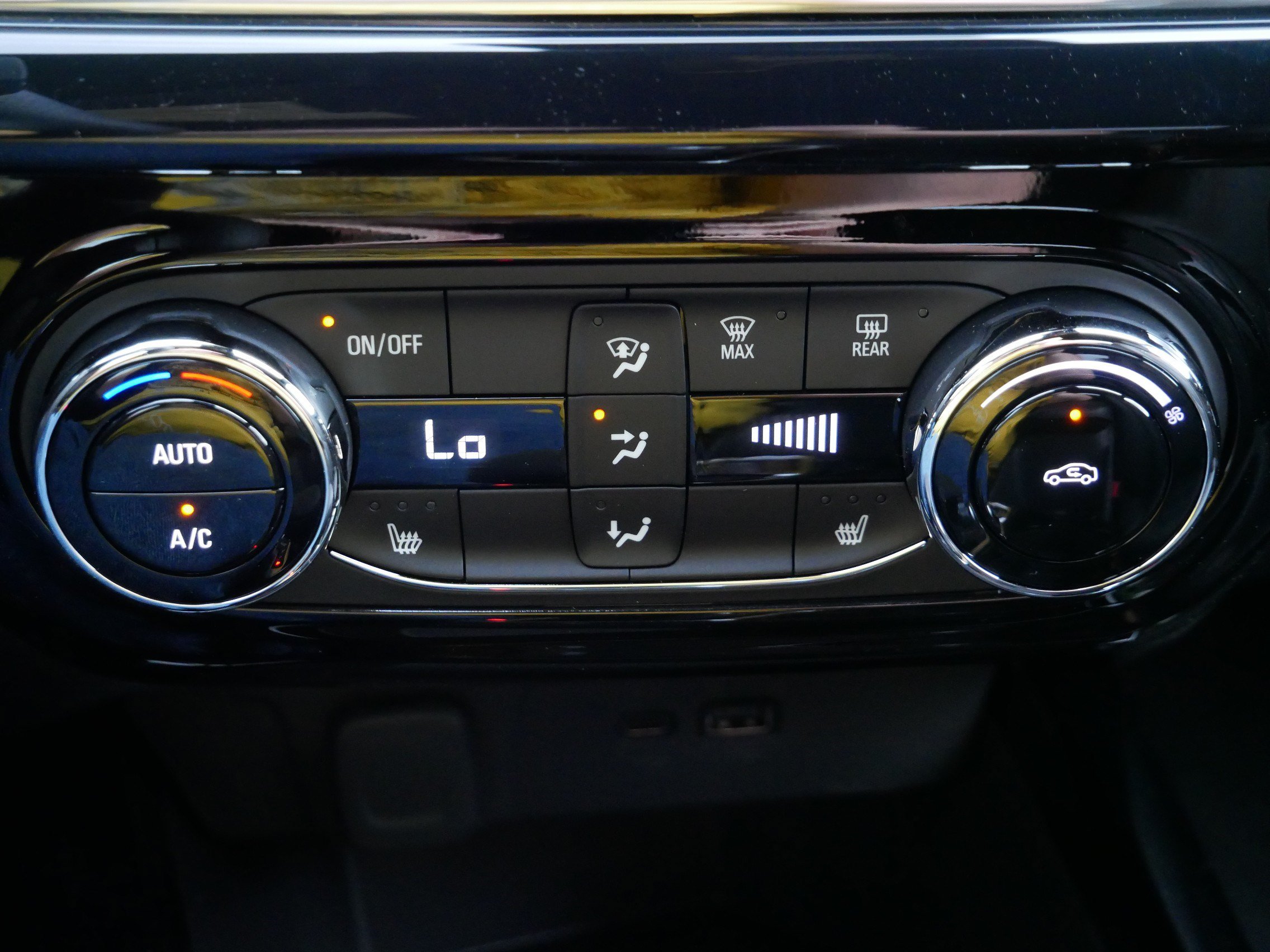 New 2026 Chevrolet Trax RS w/ Driver Confidence Package FWD image 8