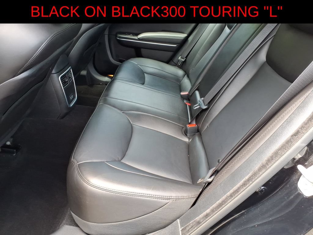 Used 2022 Chrysler 300 Touring L w/ Popular Equipment Group AWD/4WD image 10