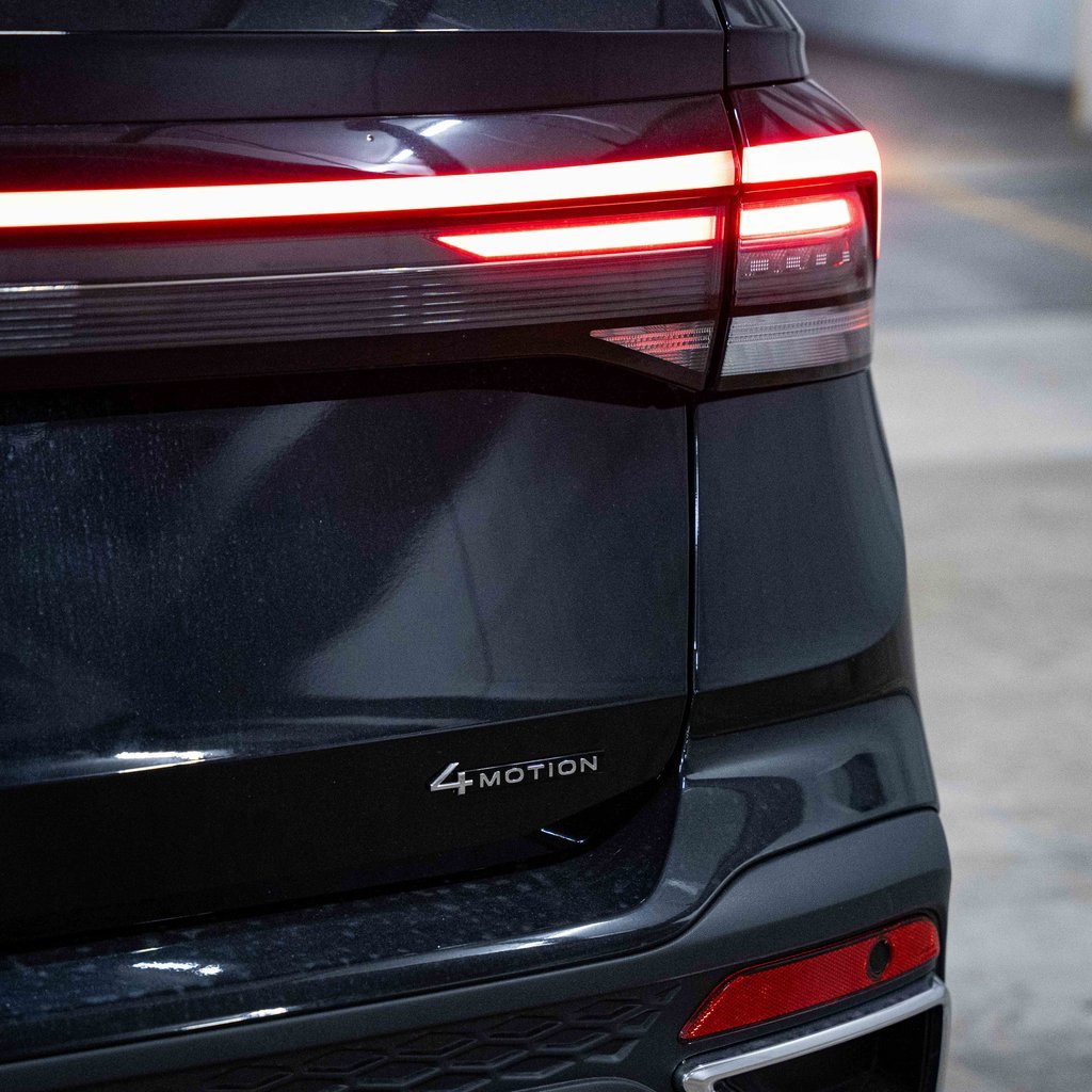 New 2025 Volkswagen Taos SE image 6