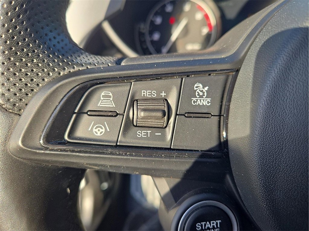 Used 2022 Alfa Romeo Giulia Veloce image 22