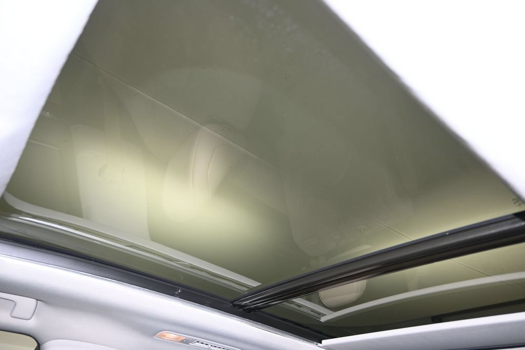 Used 2022 Toyota Highlander Platinum FWD image 21