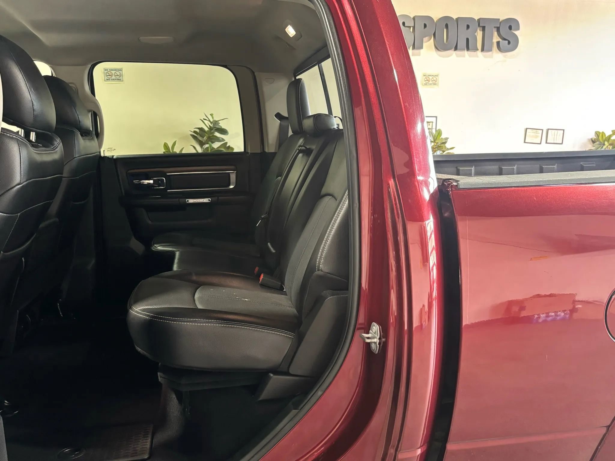 Used 2018 RAM 2500 Laramie AWD/4WD image 11