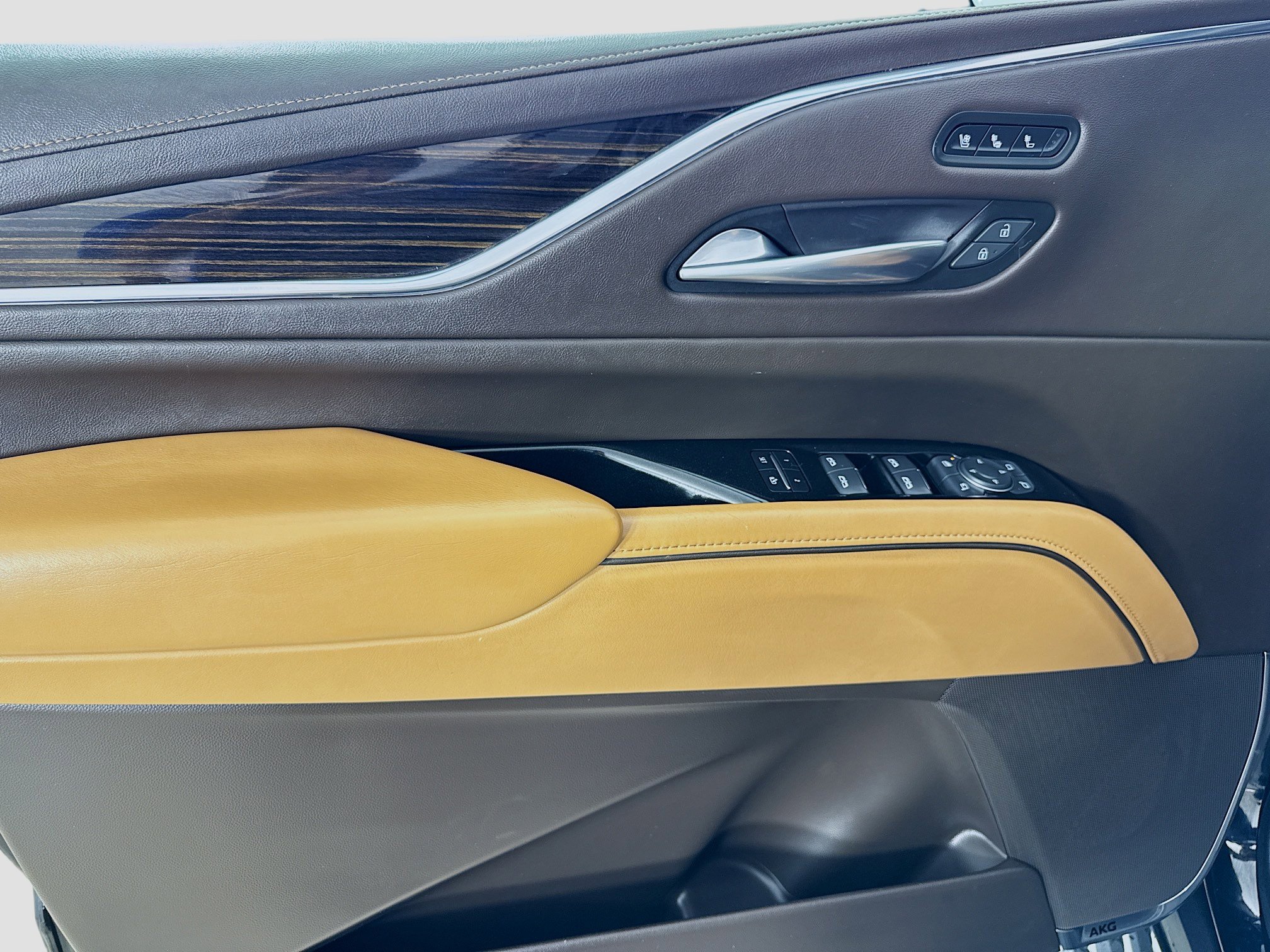 Used 2021 Cadillac Escalade Sport w/ Driver Assist Tech Package image 18