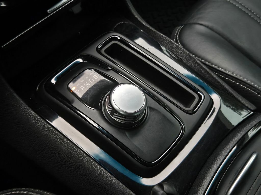 Used 2017 Chrysler 300 S image 17