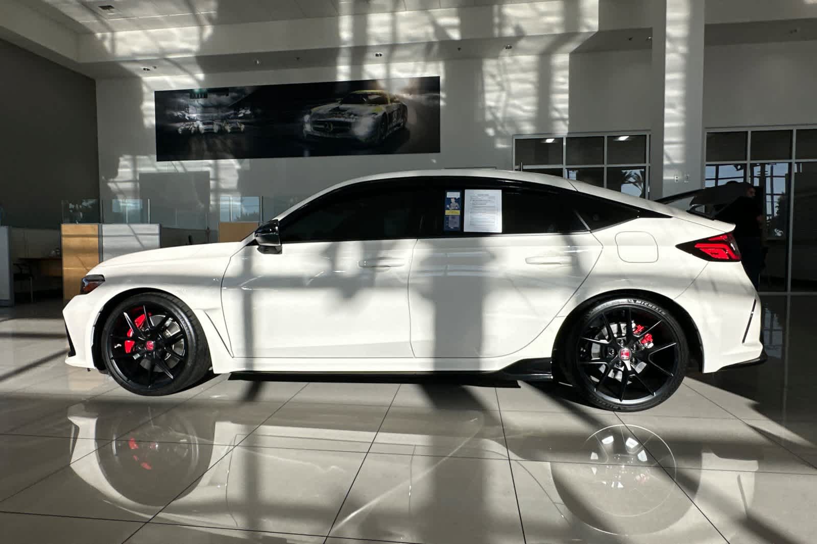 Used 2025 Honda Civic Type R image 6