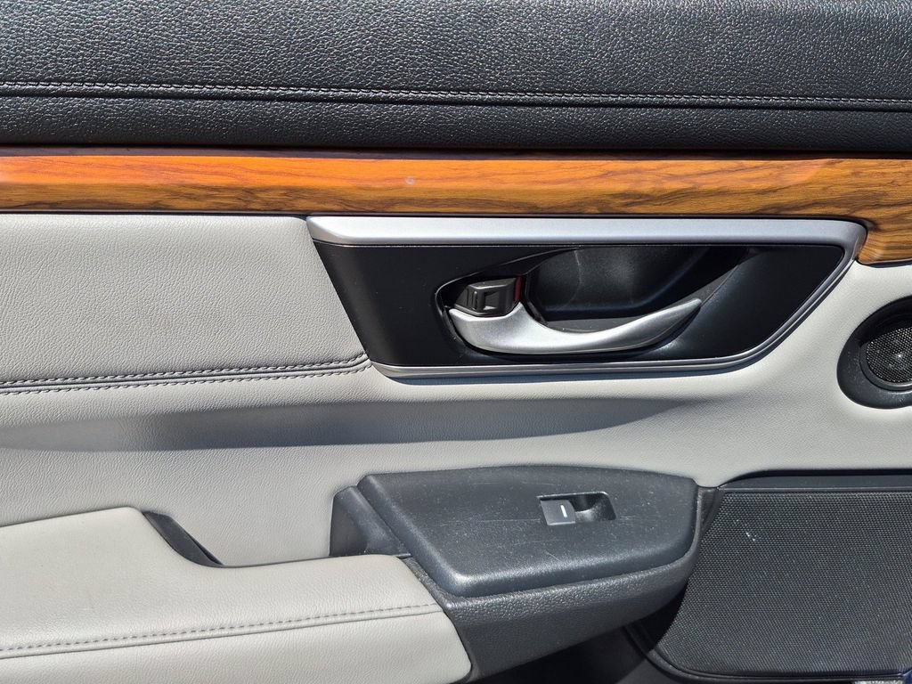 Used 2022 Honda CR-V Touring image 17